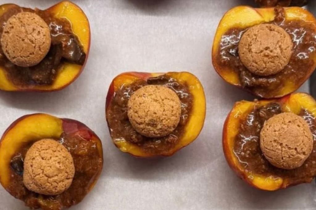 Persi pien, la ricetta delle pesche ripiene piemontesi, la versione di Casa Pepita